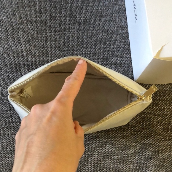 Dior Beauty Makeup Bag Pouch Off White Velvet Medium Makeup Bag Authentic - Picture 12 of 15